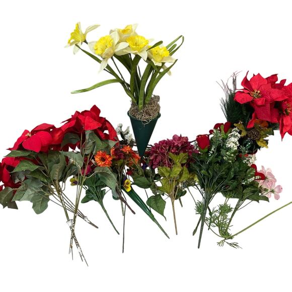 Lot of Christmas Poinsettia Spring Daffodil Roses Variety Fake Craft Flowers - Picture 2 of 5